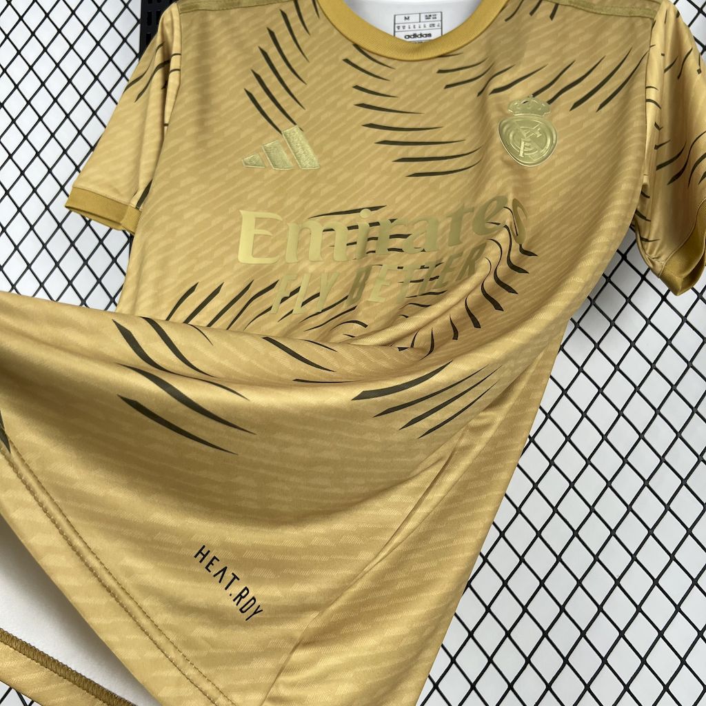 REAL MADRID 25/26 TRAINING GOLD JERSEY