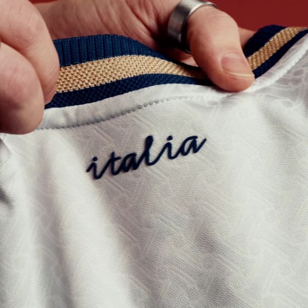 ITALY 26 AWAY AUTHENTIC WORLD CUP JERSEY
