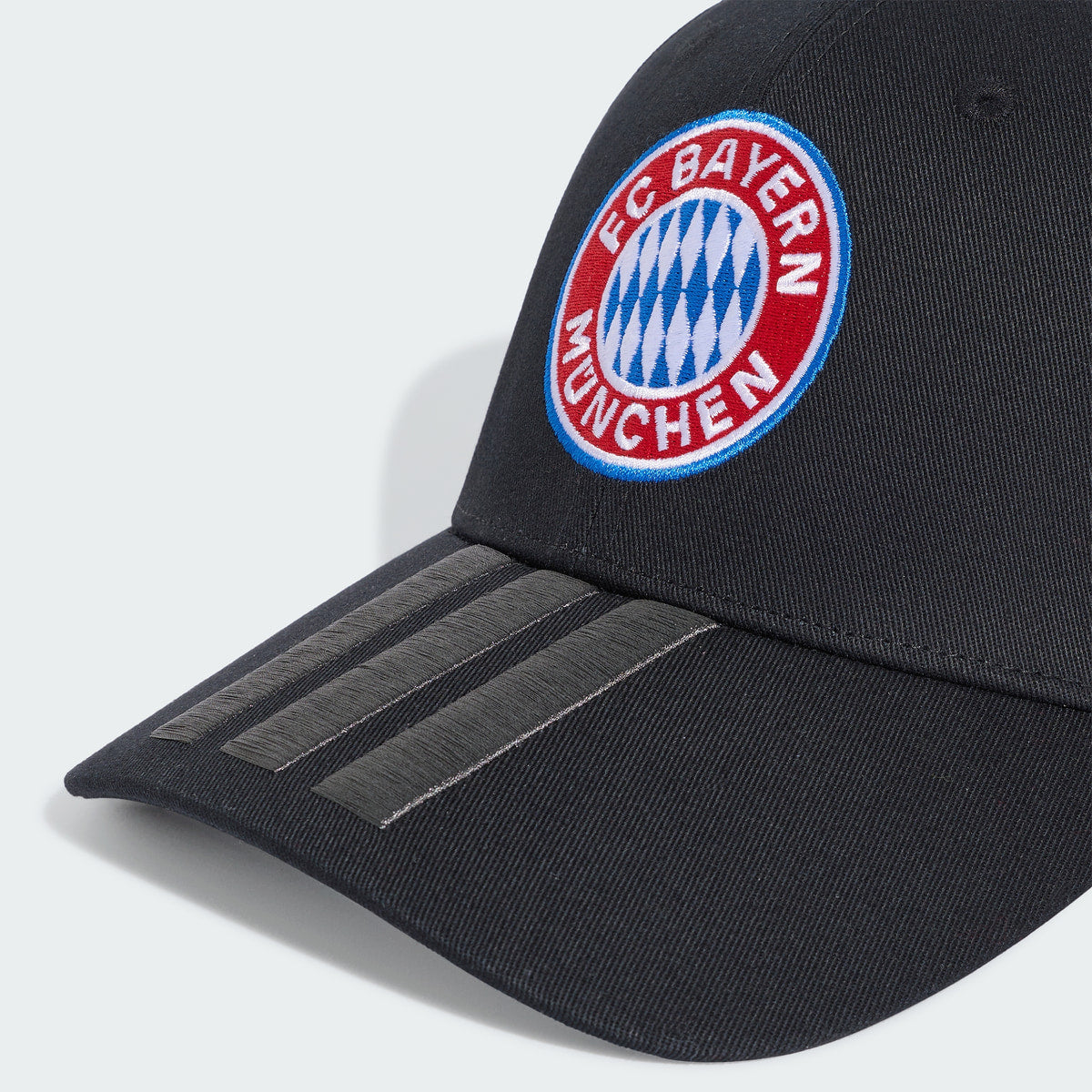 BAYERN MUNICH BASEBALL CAP BLACK