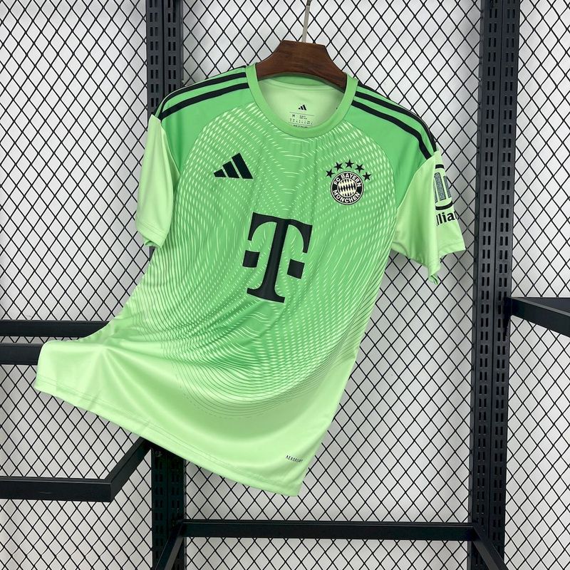 BAYERN MUNICH 25/26 GOALKEEPER II JERSEY