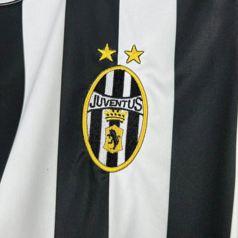 JUVENTUS 02/03 RETRO AWAY JERSEY