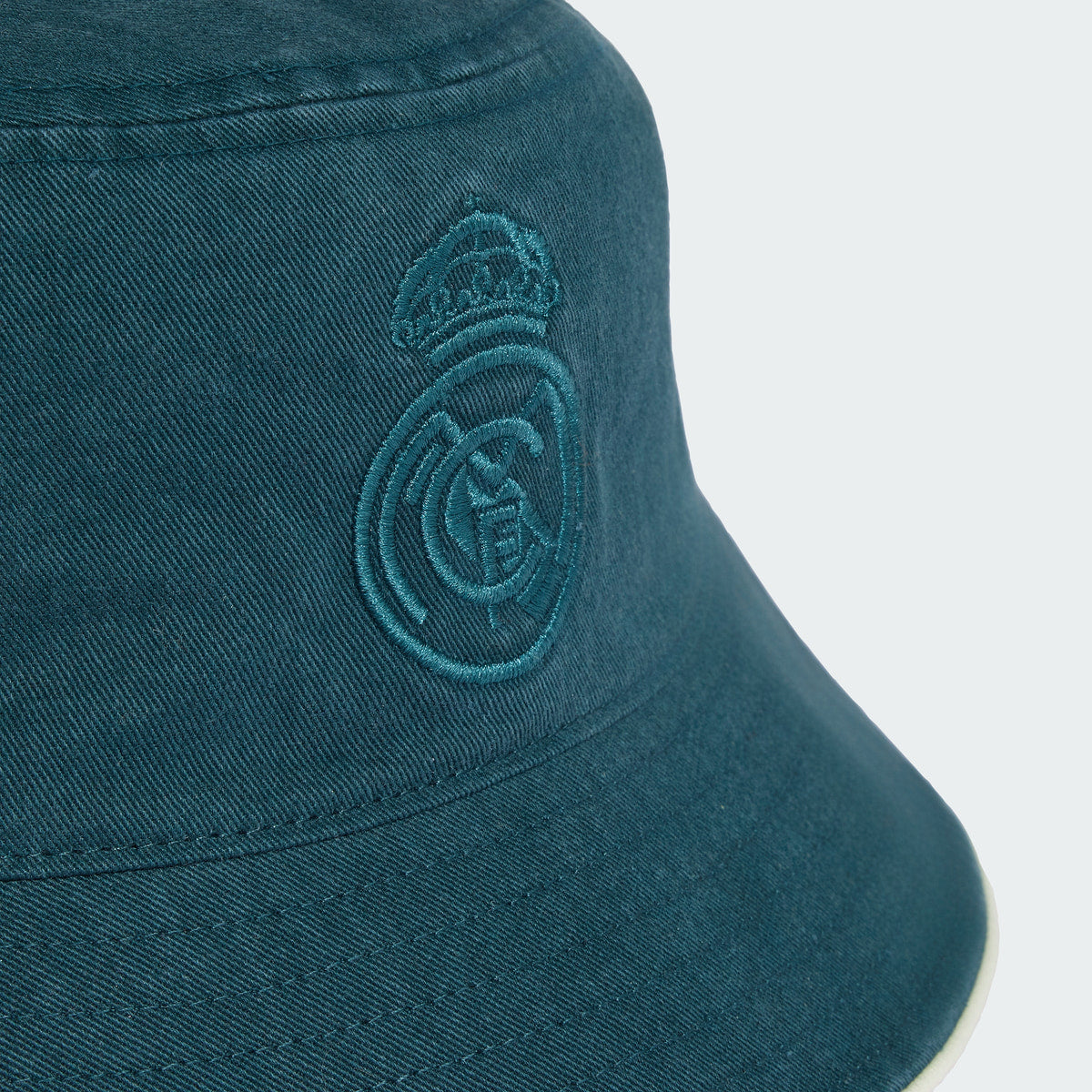 REAL MADRID AWAY BUCKET HAT