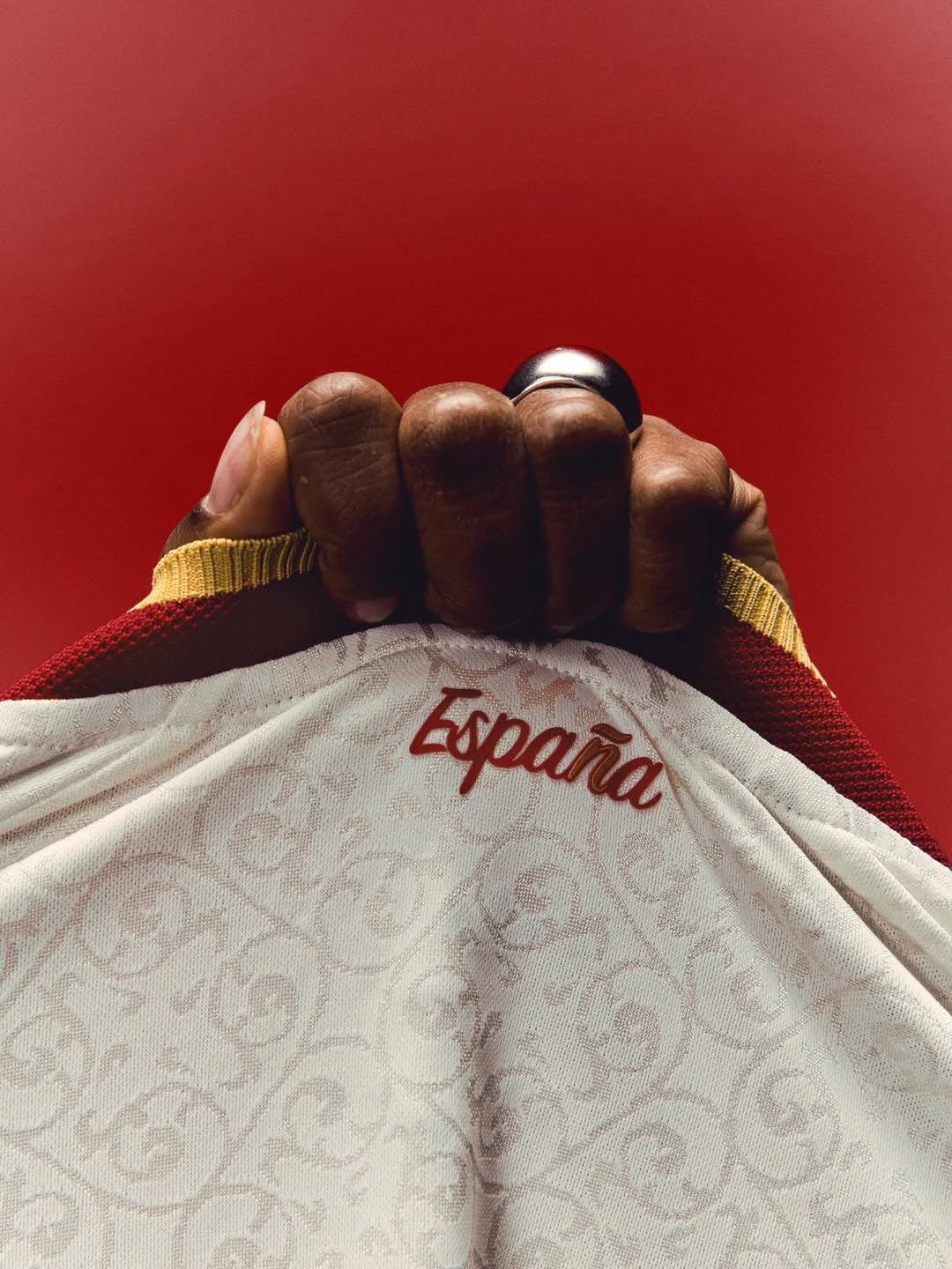 SPAIN 26 AWAY WORLD CUP JERSEY