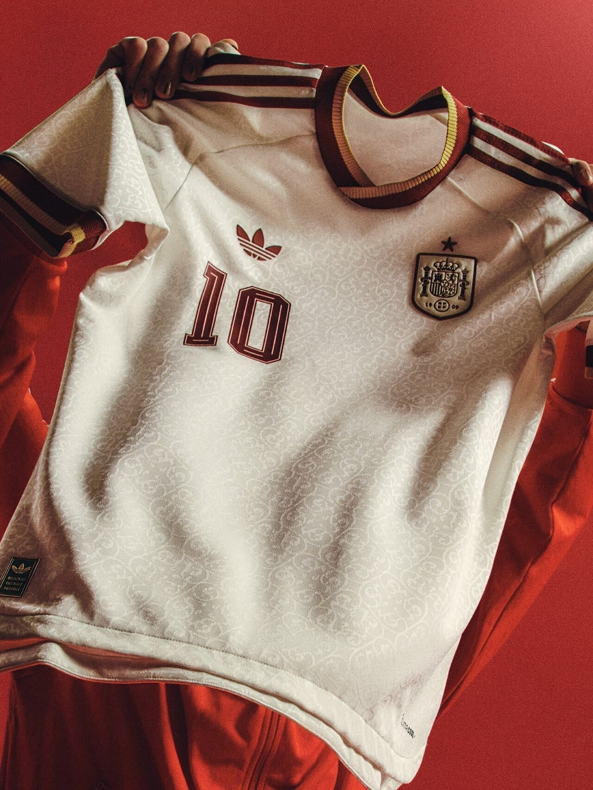 SPAIN 26 AWAY WORLD CUP JERSEY