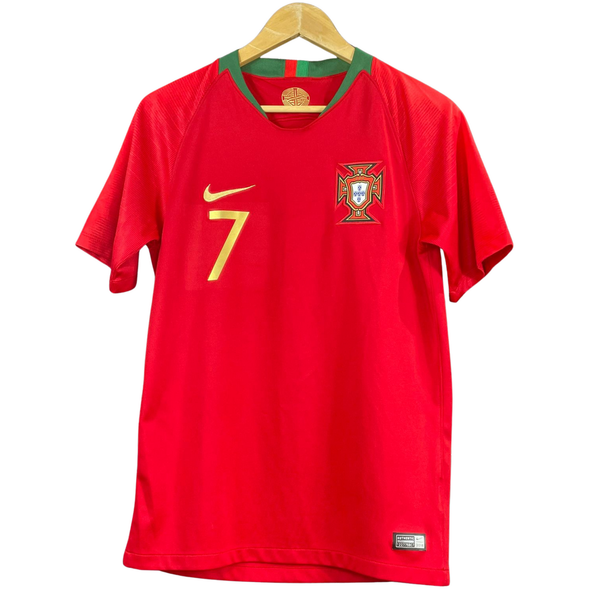 PORTUGAL 18 RETRO HOME JERSEY RONALDO #7