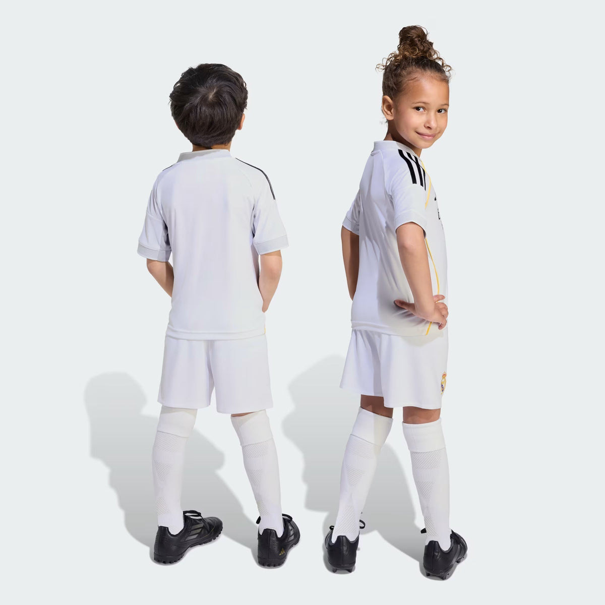 REAL MADRID 25/26 HOME MINI KIDS KIT