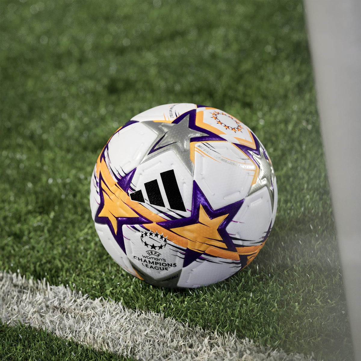 UEFA WOMENS CHAMPIONS LEAGUE 26/27 PRO BALL