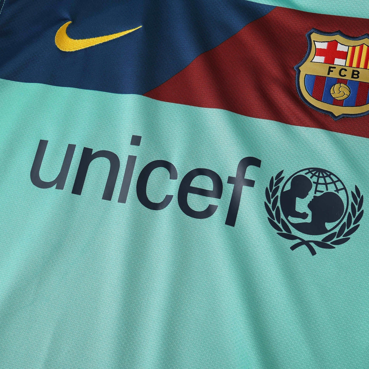 BARCELONA 10/11 RETRO AWAY JERSEY