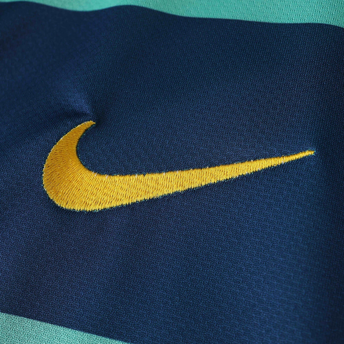 BARCELONA 10/11 RETRO AWAY JERSEY