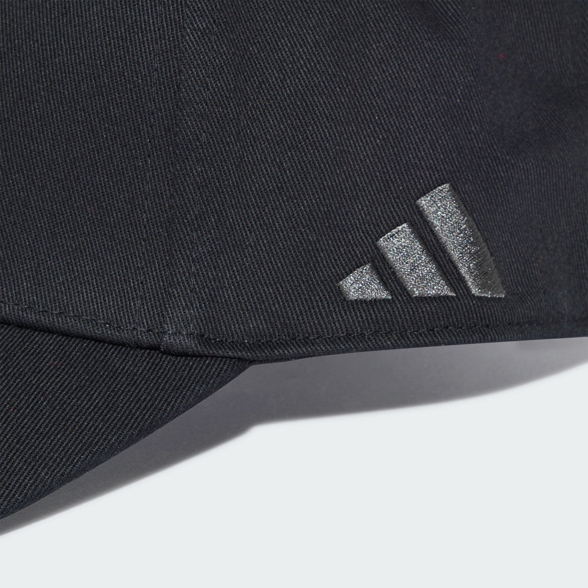 BAYERN MUNICH BASEBALL CAP BLACK