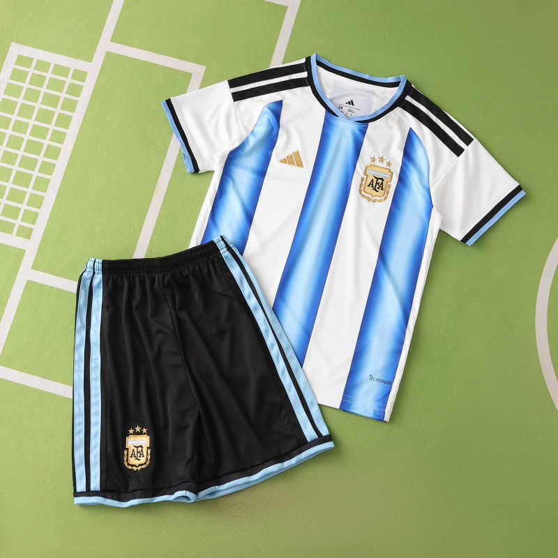 ARGENTINA 26 HOME KIDS WORLD CUP KIT