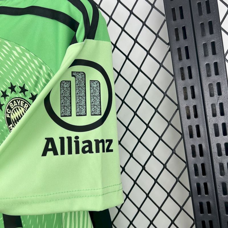 BAYERN MUNICH 25/26 GOALKEEPER II JERSEY