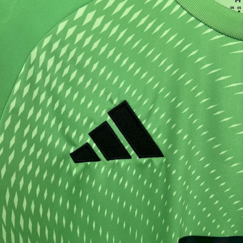 BAYERN MUNICH 25/26 GOALKEEPER II JERSEY