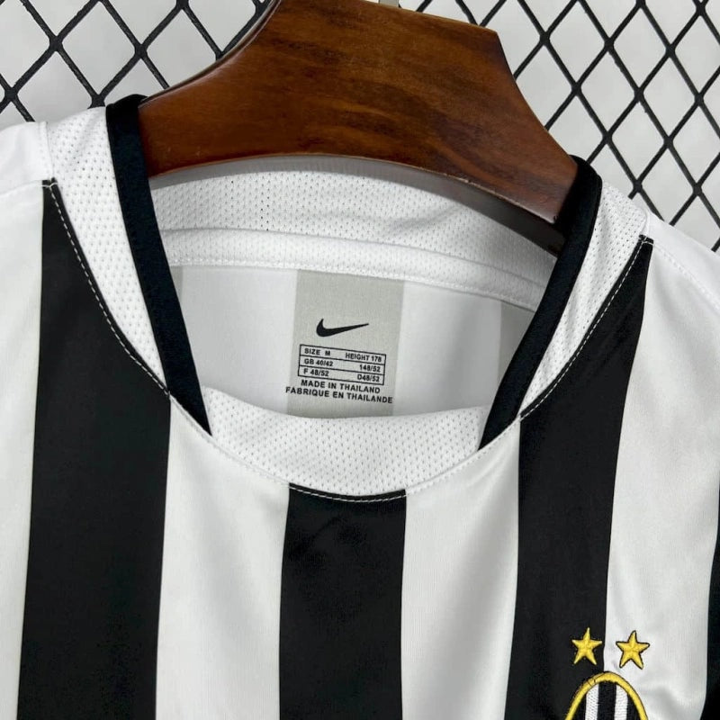 JUVENTUS 02/03 RETRO AWAY JERSEY