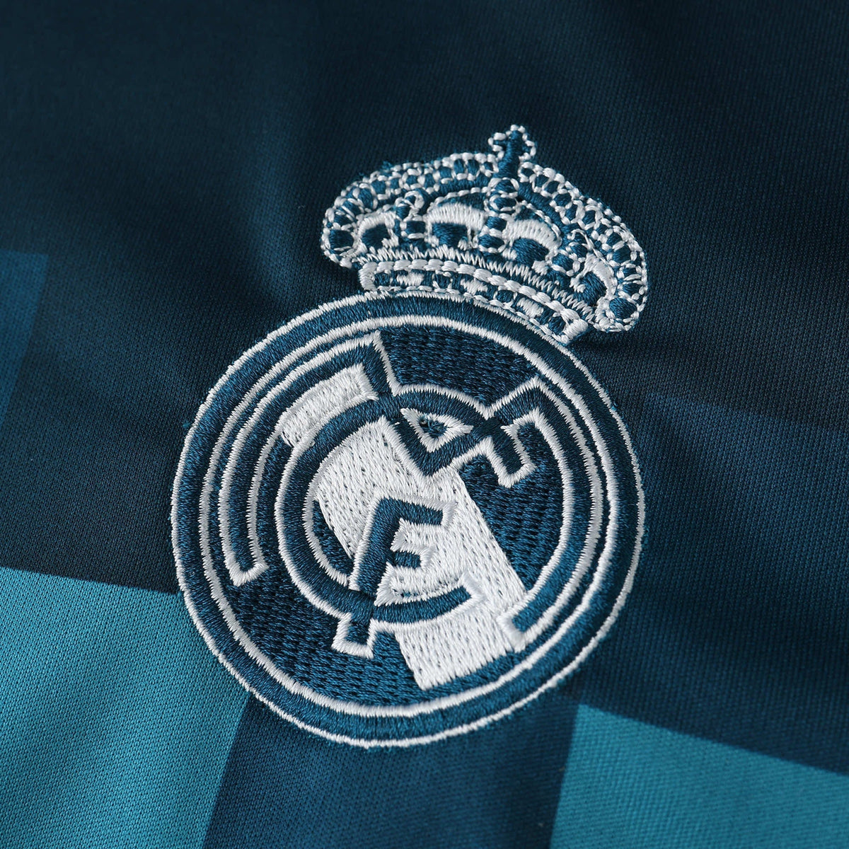 REAL MADRID 17/18 RETRO JERSEY