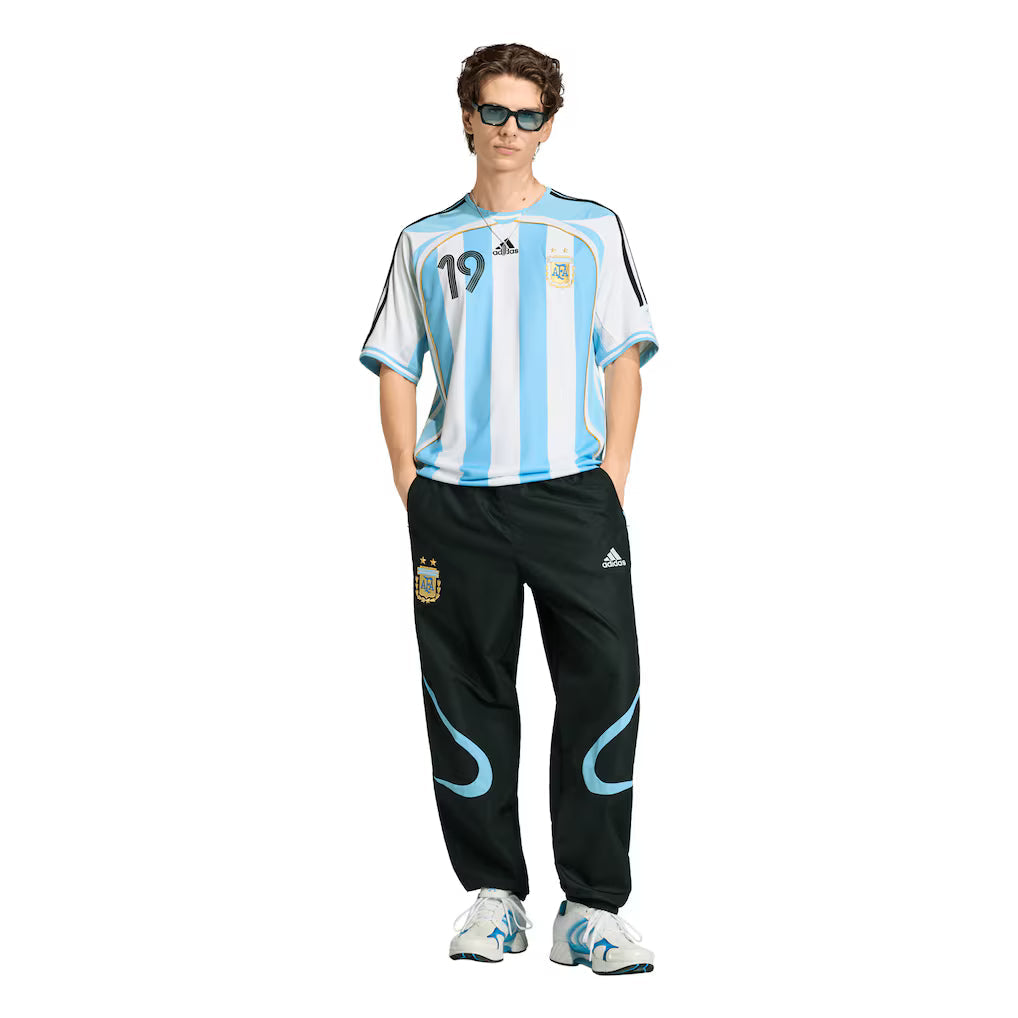 ARGENTINA 06 RETRO HOME JERSEY MESSI #19