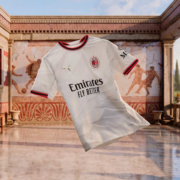 AC Milan away: gold, laurel and a phoenix